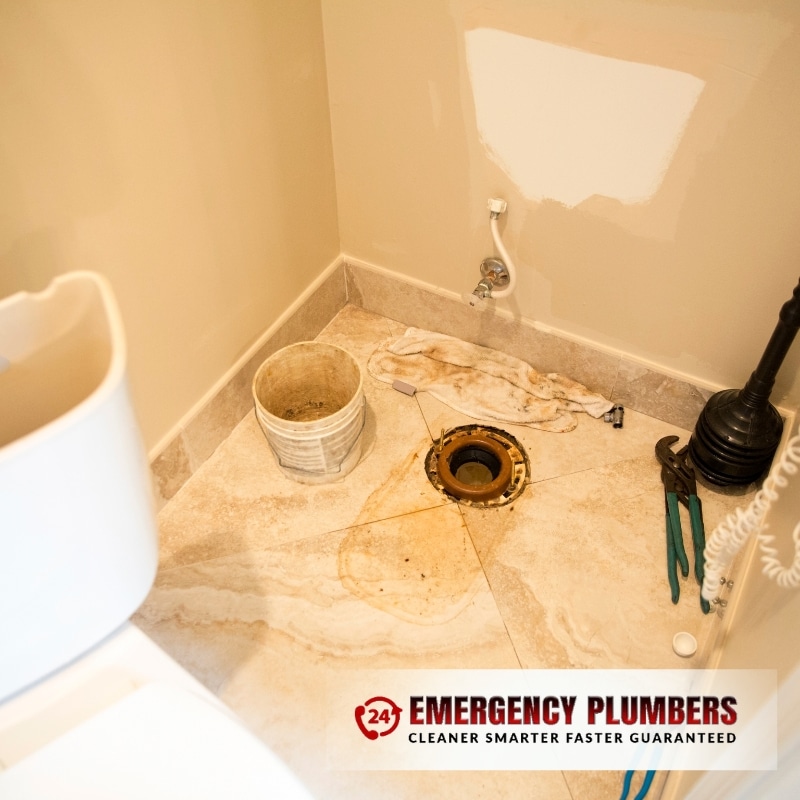 Get-Expert-Help-For-Fixing-Your-Leaking-Toilet